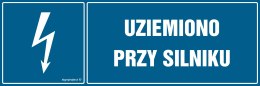 Znak HH050 Uziemiono przy silniku, 150x50 mm, FN - Folia samoprzylepna